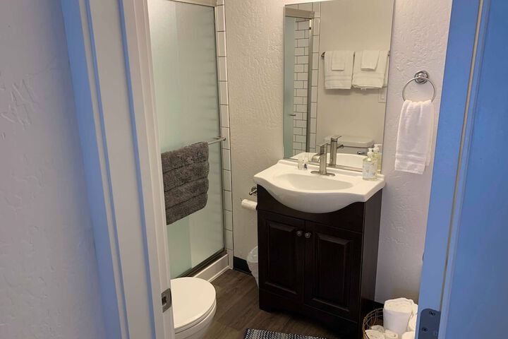 Room 10 of 27
