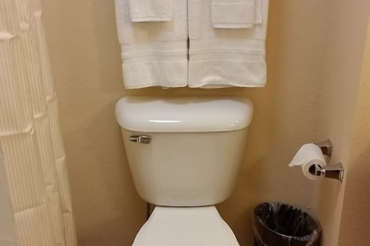 Room 16 of 43