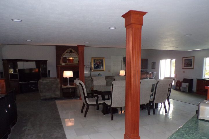 Long House Manor B & B