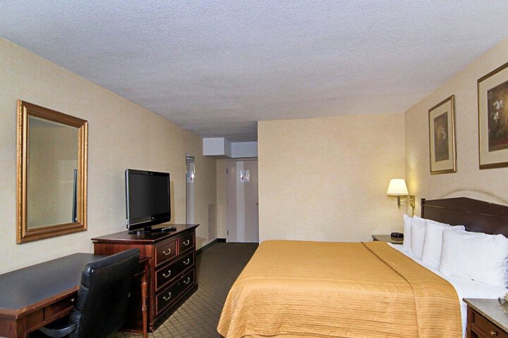 Room 9 of 20
