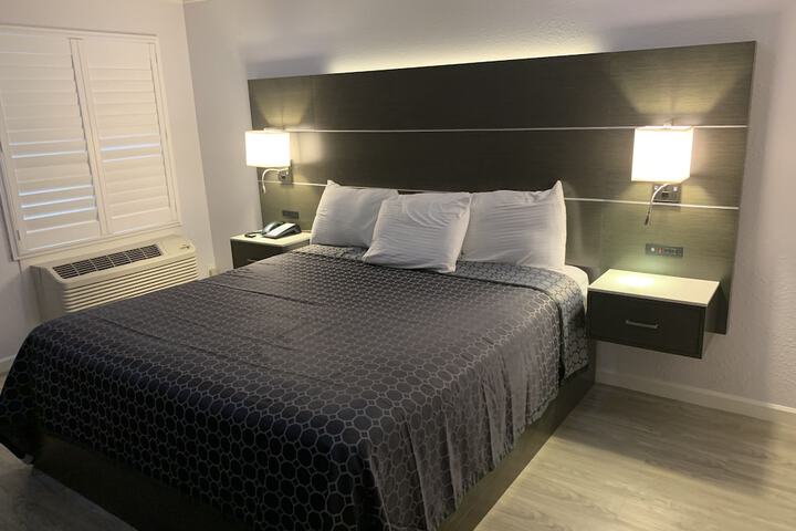 Room 10 of 31