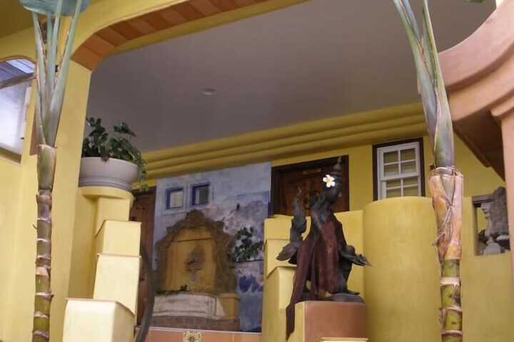 Secret Garden Inn