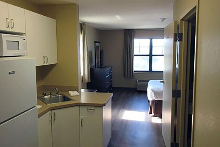 Room 50 of 54