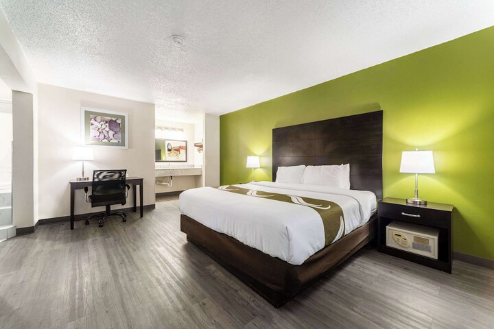Quality Inn & Suites Vandalia near I-70 and Hwy 51