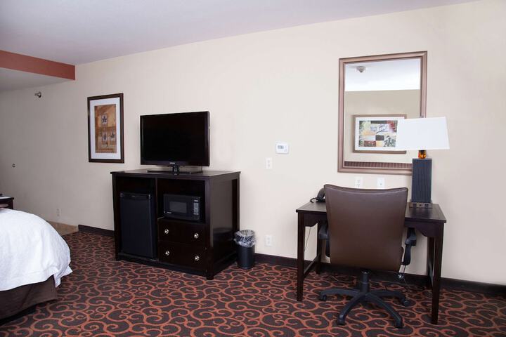 Hampton Inn & Suites Dickinson
