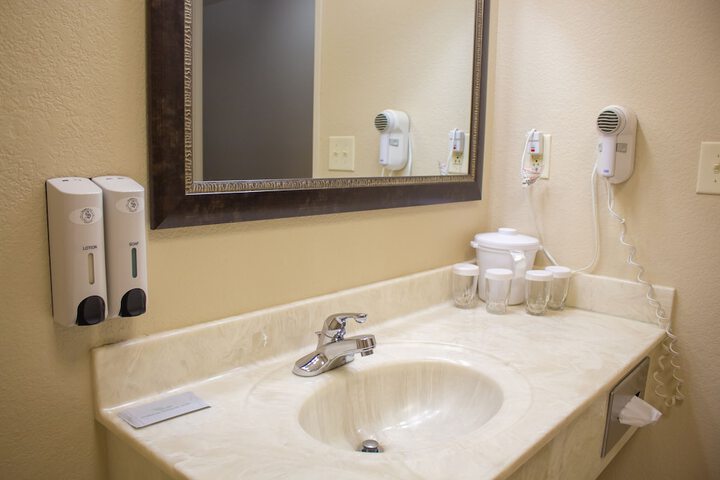 Stratford Inn