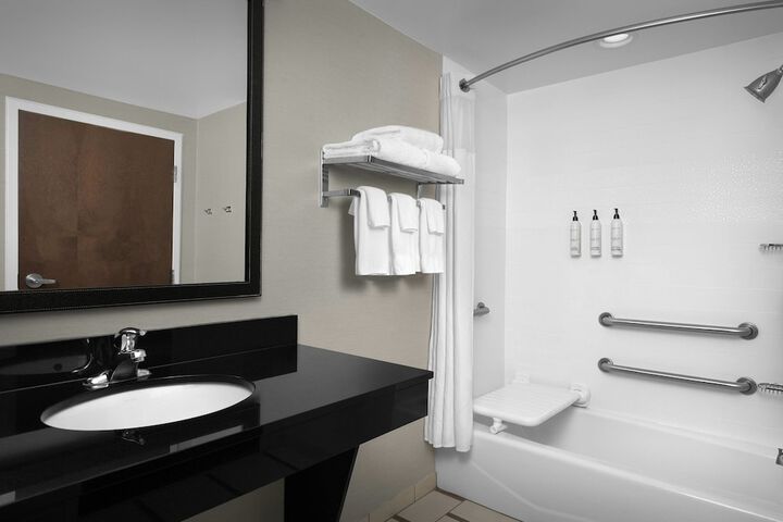 Fairfield Inn & Suites by Marriott Fayetteville North