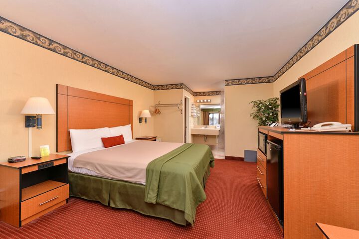 Room 21 of 21