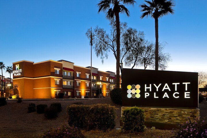 Hyatt Place Phoenix / Chandler-Fashion Center