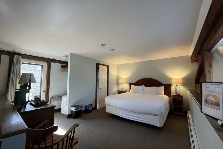 Room 249 of 294