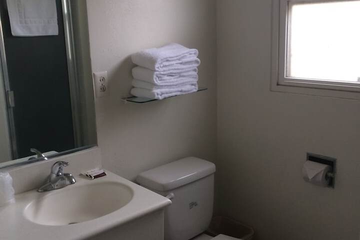 Room 26 of 82