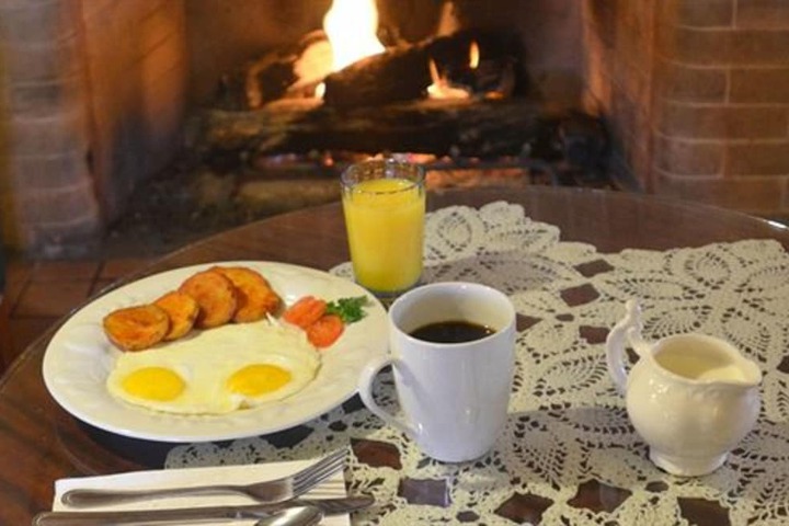 Breakfast/Coffee Service 104 of 130