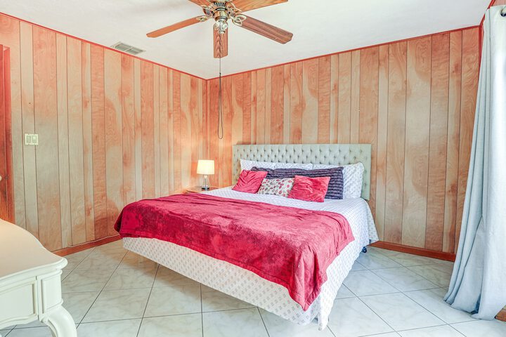 Lake Placid Home w / Screened Porch: Near Lake Clay