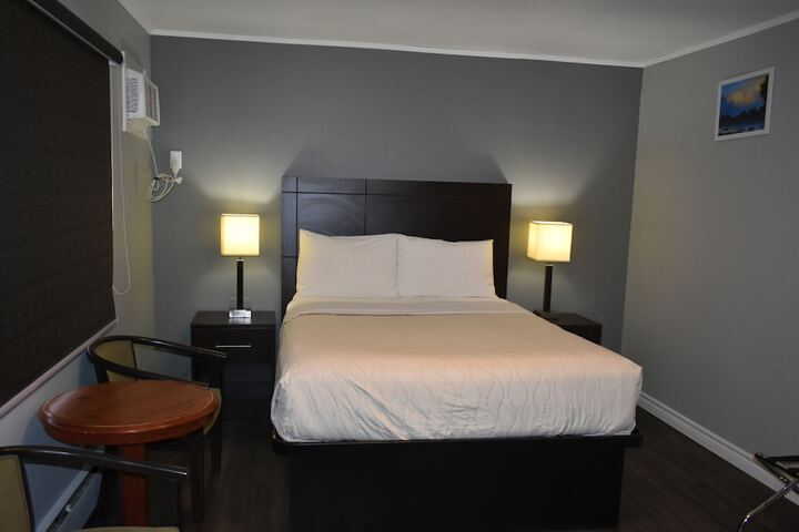 Room 115 of 141