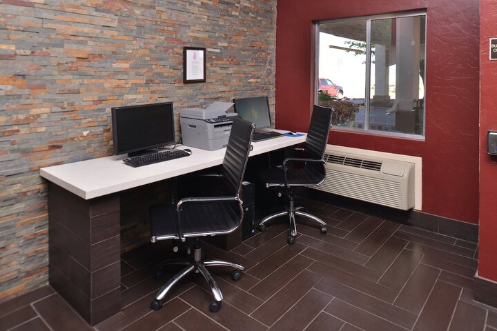 Business Center 29 of 30
