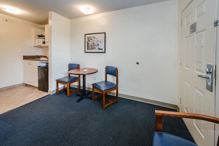 Room 14 of 38
