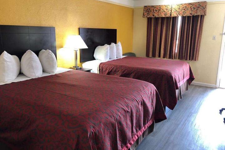 Room 22 of 32