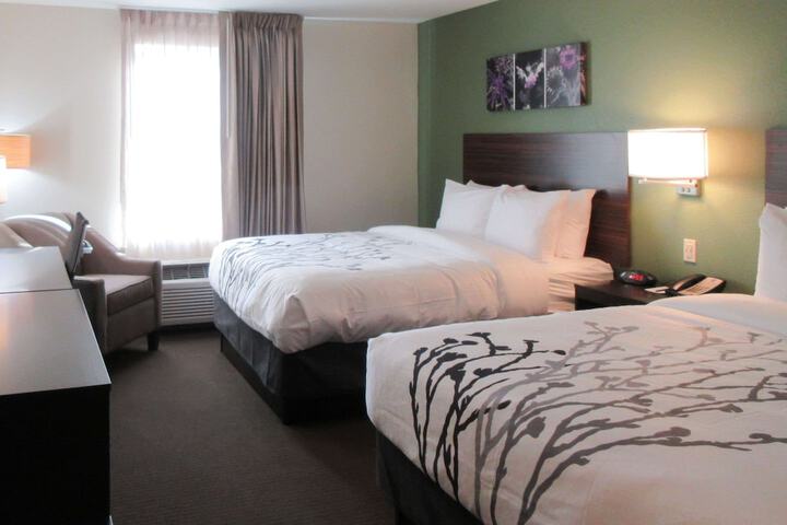 Room 13 of 25