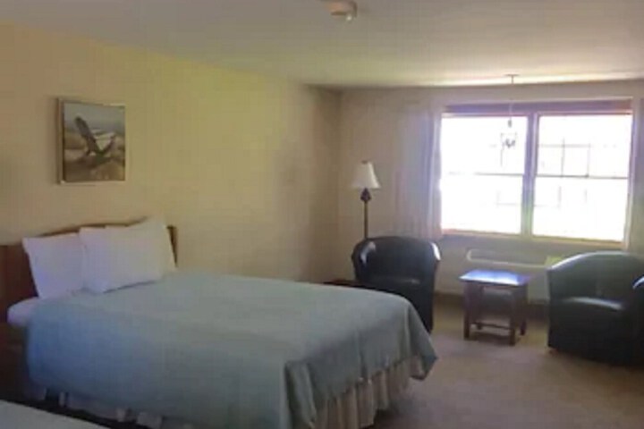 Room 12 of 30