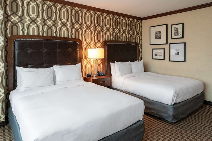Room 34 of 130