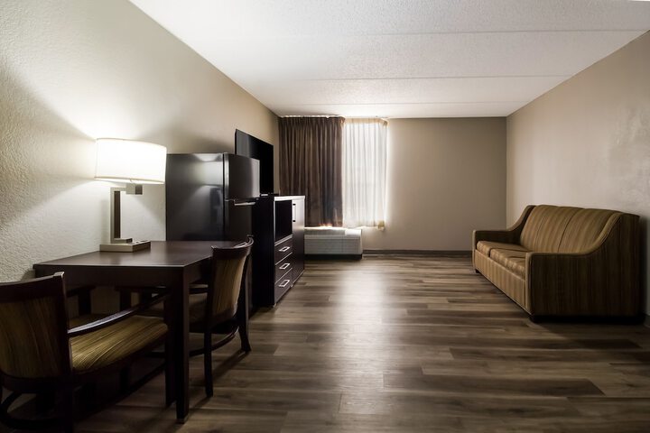 Room 32 of 53