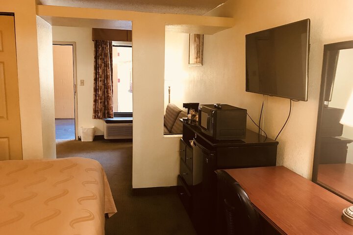 Quality Inn & Suites Conference Center Statesboro Historic District