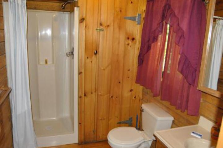 Robin Hill Camping Resort Cottage 7