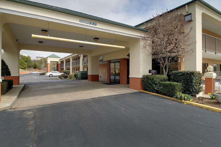 Hotel 3 of 36