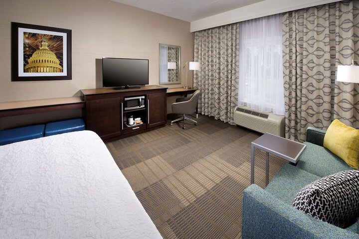 Room 18 of 25