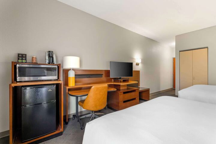 Room 26 of 53