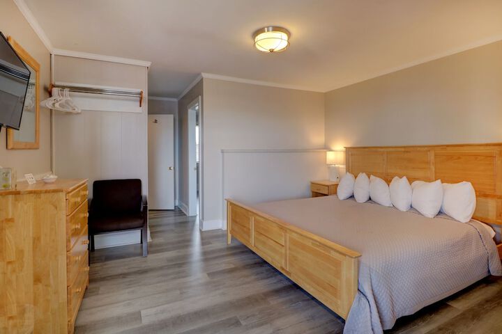 Room 27 of 71