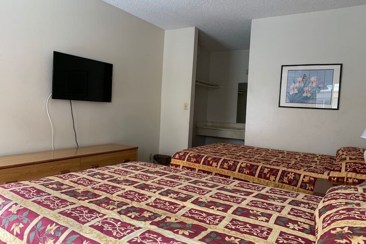 Room 9 of 31