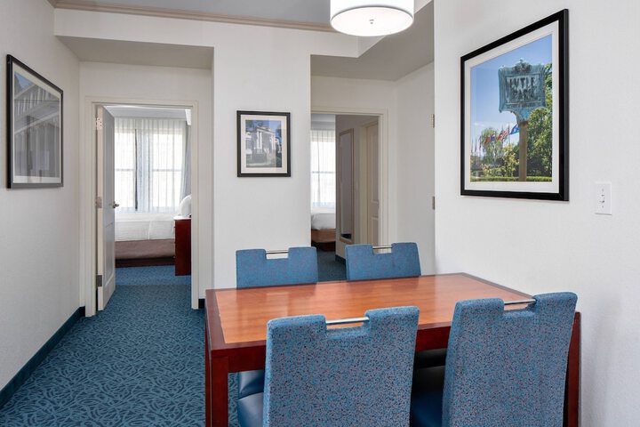 Room 34 of 73