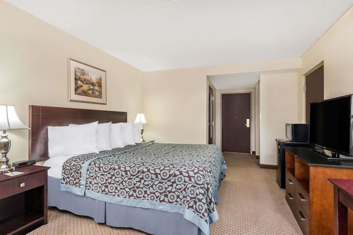 Room 18 of 32