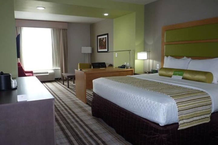 Room 15 of 62