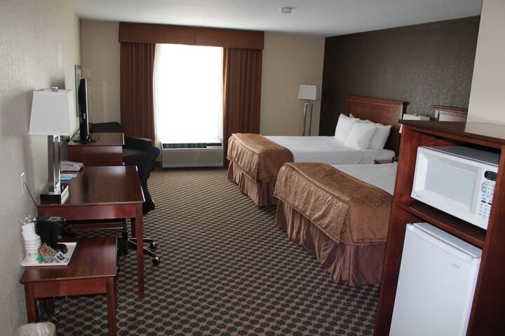 Best Western Strathmore Inn