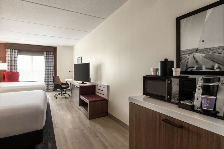 Room 17 of 37