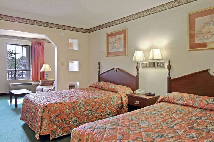 Room 32 of 37