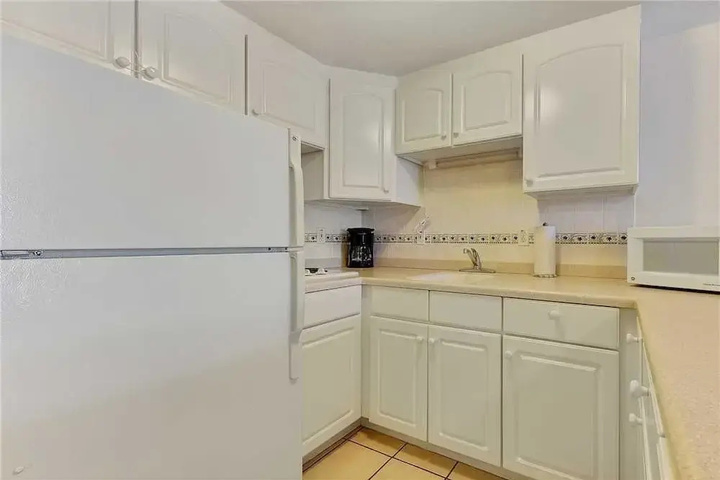 Daytona Beach Resort 212 - One Bedroom Condo