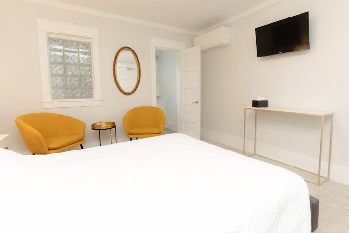 Room 17 of 46