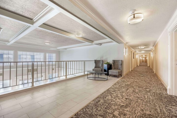 Best Western Plus Grand Manor Inn