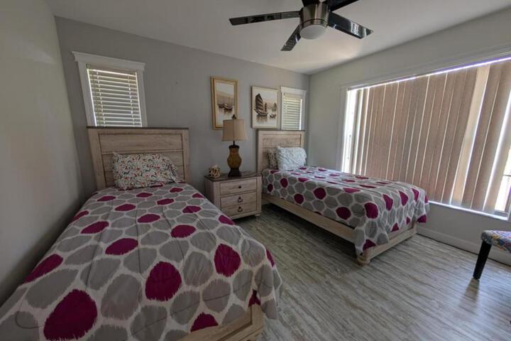 LUX VILLAs on beautiful Palmer Ranch
