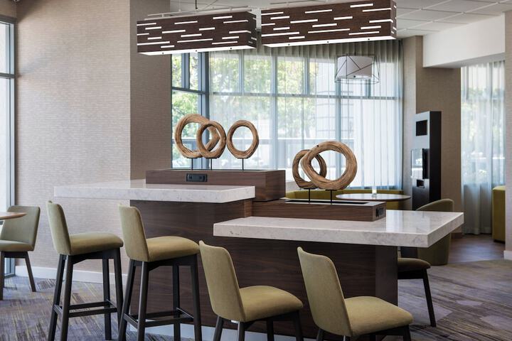 Courtyard by Marriott Richmond / Berkeley