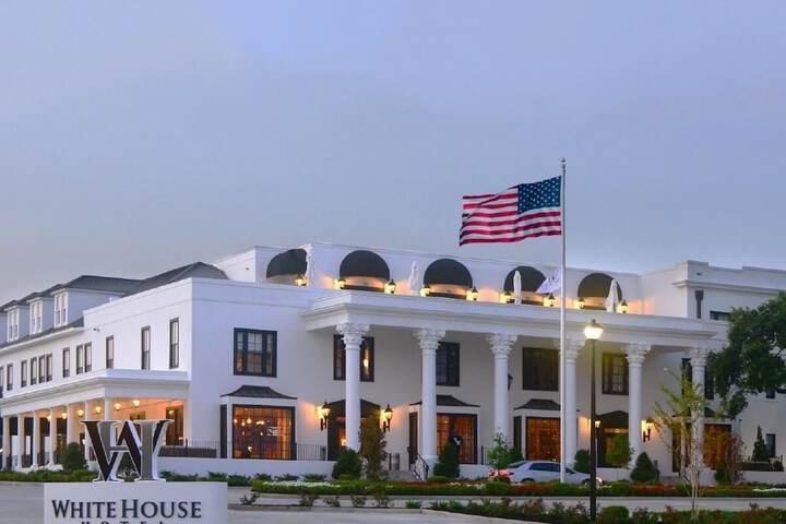 White House Hotel