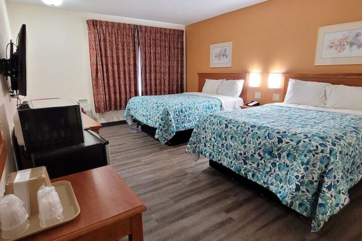 Room 33 of 53