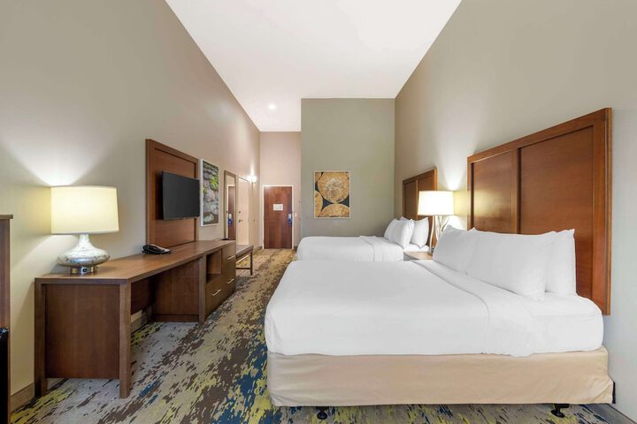 Room 18 of 34