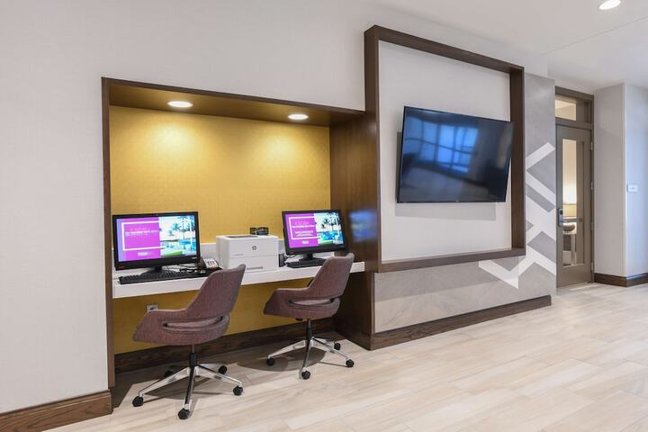 Business Center 55 of 56