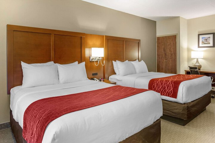 Room 10 of 42
