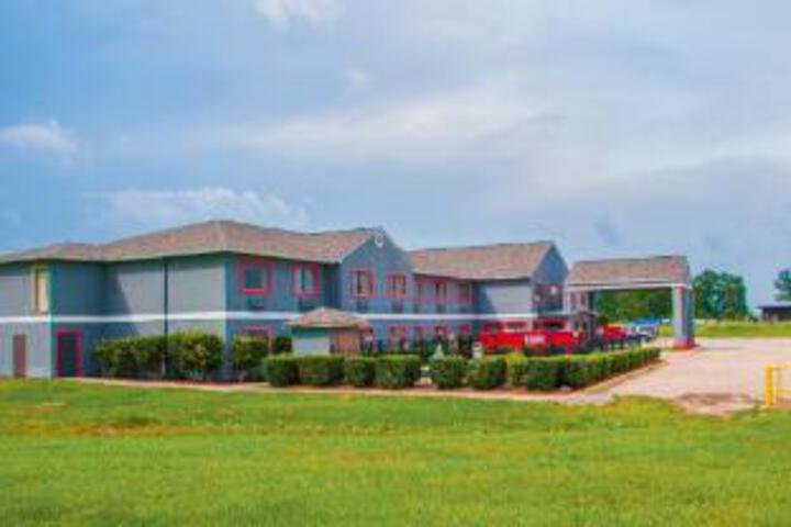 OYO Townhouse Donaldsonville - Gonzale