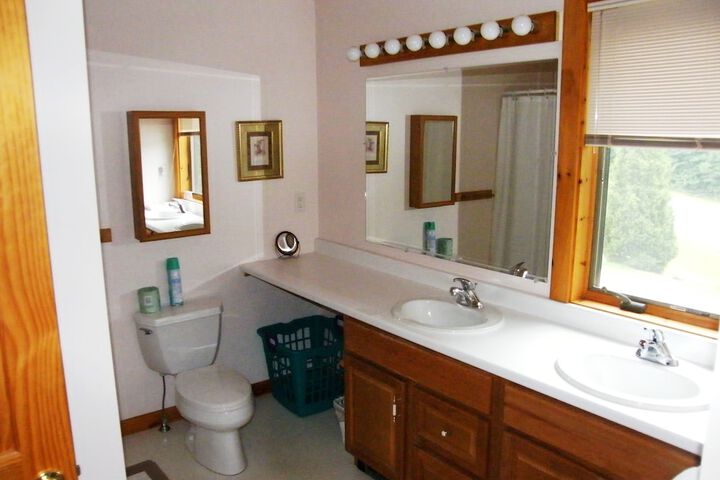 Room 8 of 36